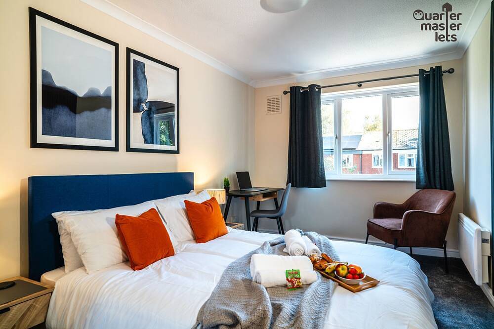 3x Bedroom House (Sleeps 6x) in Warwick, Warwickshire