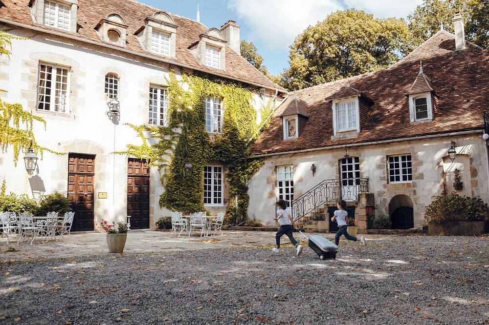 Le Manoir de charme - un lieu idéal pour les mariages ou regroupements familiaux in Pouligny-Notre-Dame, Région de La Châtre