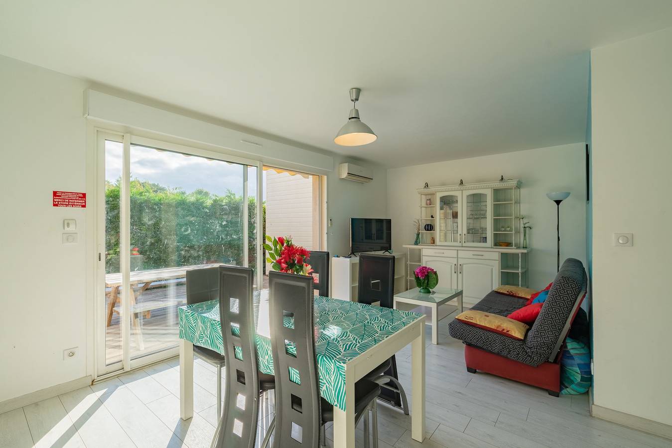 Appartement entier, Appartement 'Le Clos Du Champ De L'Amour - Ile De Ré' avec piscine privée, Wi-Fi et climatisation in Saint-Simon-de-Bordes, Région de Jonzac