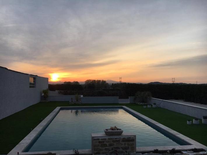 Location de vacances pour 2 personnes, avec sauna et jardin ainsi que piscine et jacuzzi à Saint-Julien-de-Peyrolas - 2