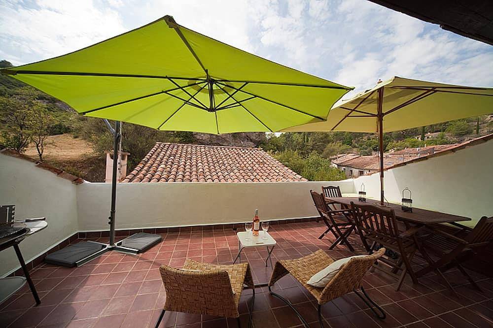 Casa de enólogos franceses renovada del siglo Xix (a pie de río y tiendas) in Cessenon-sur-Orb, Region de Béziers