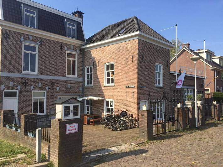 Vakantieappartement voor 3 personen, with Terras and Tuin as well as Uitzicht and Uitzicht op het meer in Nijmegen