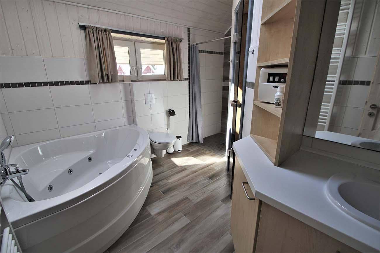 Seeschwalbe Classic 310 - Großzügiges Ferienhaus mit eigener Sauna und Whirlpool in Mirow, Mecklenburg-Strelitz