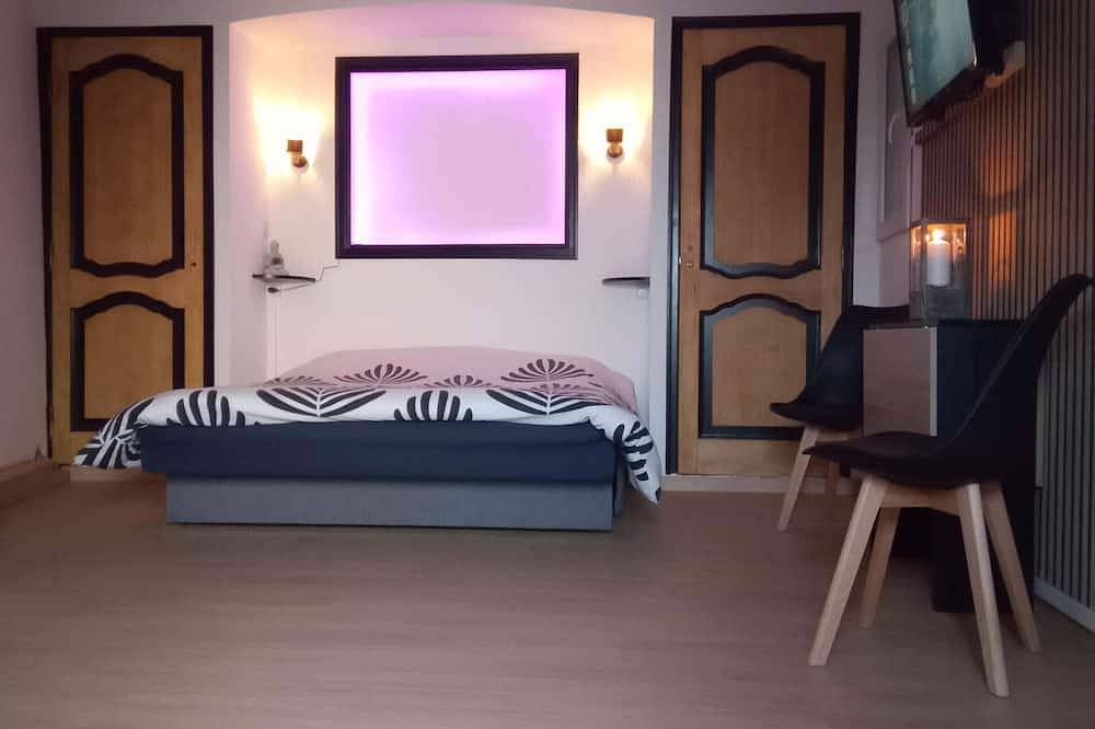 Appartement entier, Studio Magnolia Provence Alpes Côte d'Azur in Sainte-Anastasie-sur-Issole, Côte méditerranéenne (France)