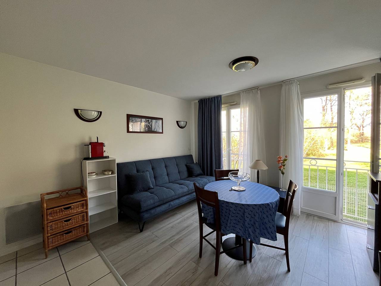 Apartamento entero, Encantador T2 con Piscina Común y Wifi a 200m de los Baños in La Roche-Posay, Vienne