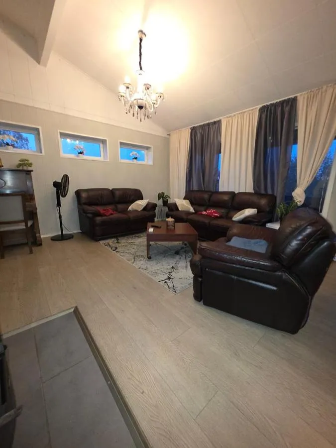 Ferienwohnung für 8 Personen, mit Pool und Ausblick sowie Garten und Terrasse - 1