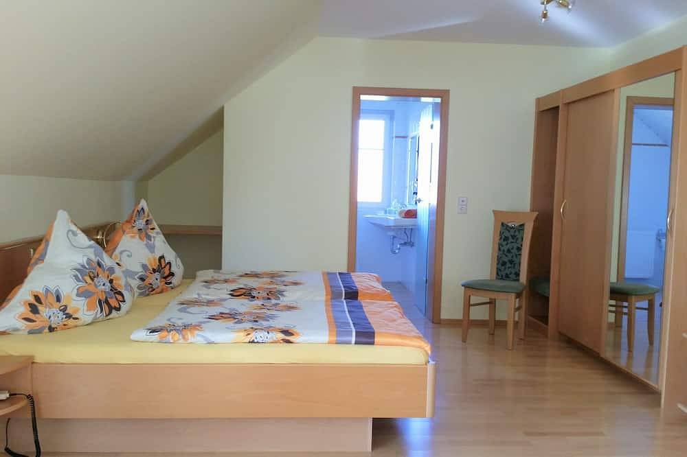 Ons pension 'wijn paradijs', aan de zee van wijnstokken is ideaal voor een ontspannen vakantie in Hochstadt (Rijnland-Palts), Landkreis Südliche Weinstraße