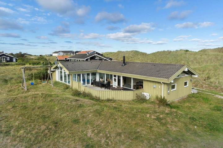 Ferienhaus für 10 Personen, mit Pool und Terrasse sowie Sauna und Whirlpool, kinderfreundlich