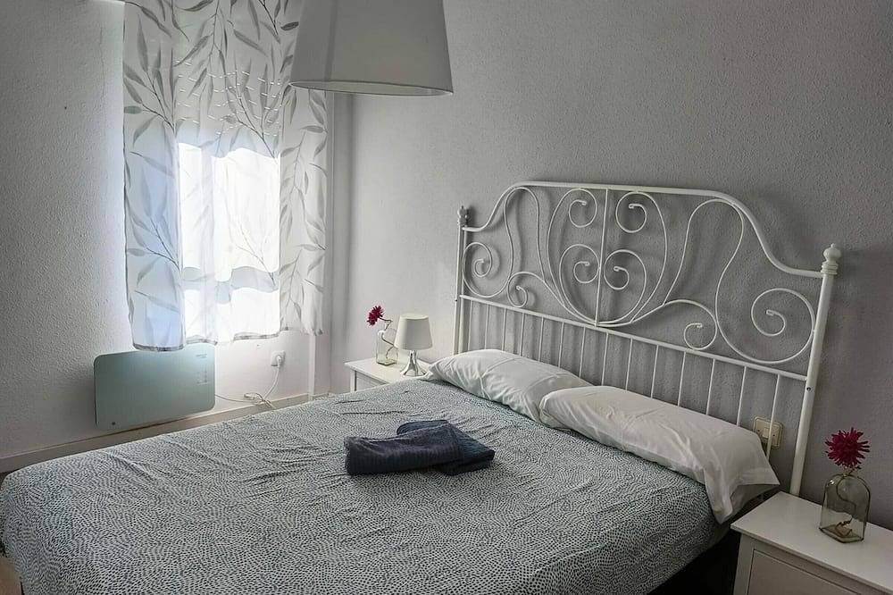Entire apartment, Apartamento Rincon De Collarada in Villanúa, Spanish Pyrenees