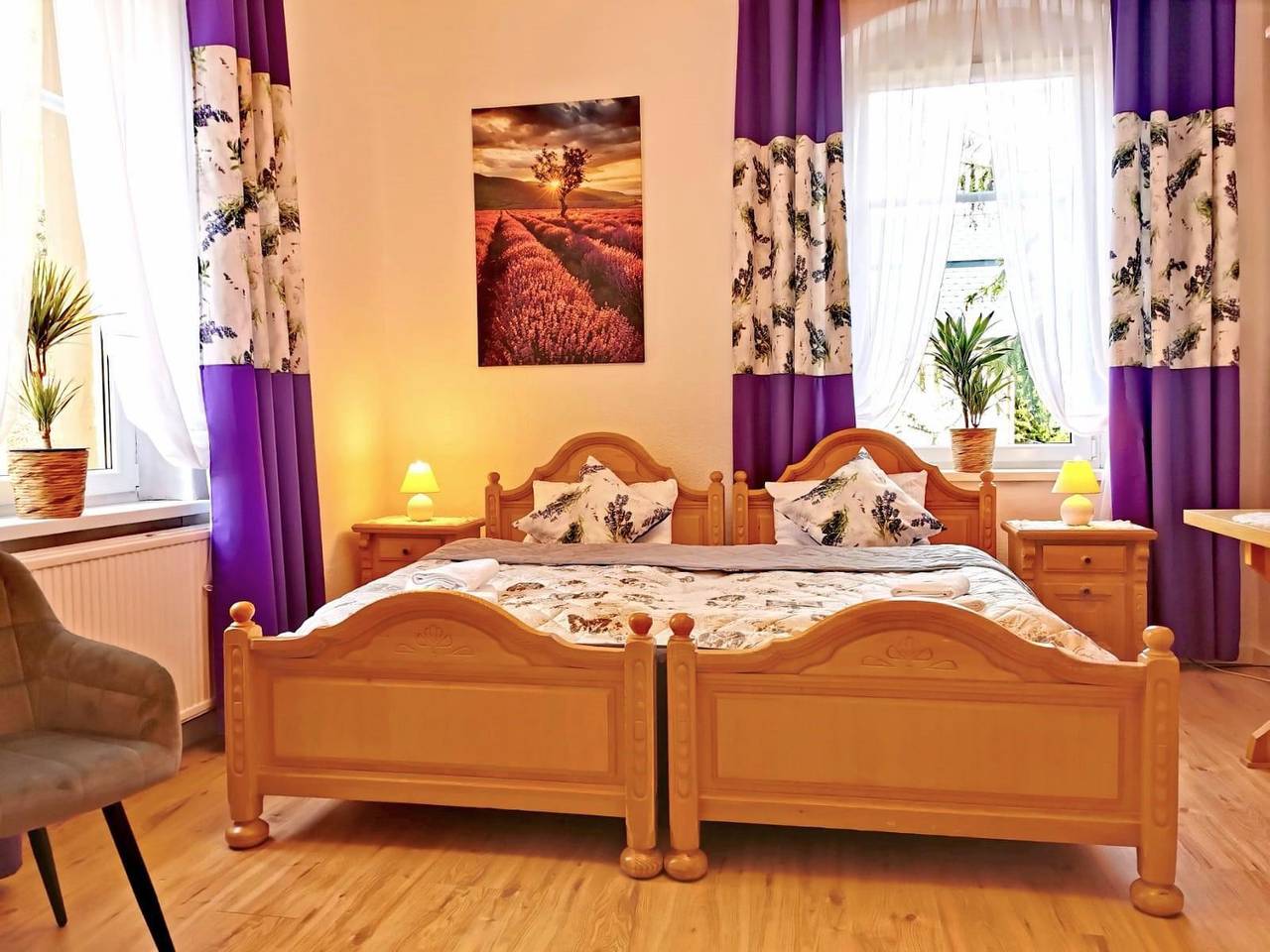 Lavendelzimmer mit 2 Einzelbetten in Altenberg, Osterzgebirge