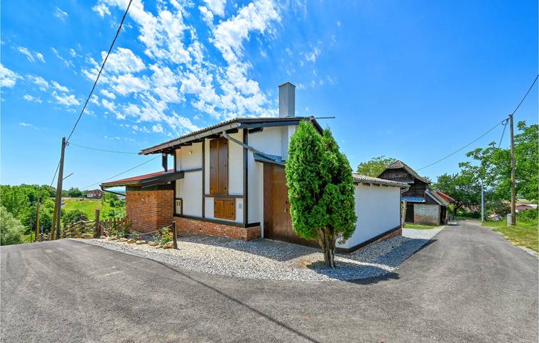 Gemütliche Ferienwohnung mit 2 Schlafzimmern, Pool und Terrasse in der Nähe von Popovača in Sisak-Moslavina