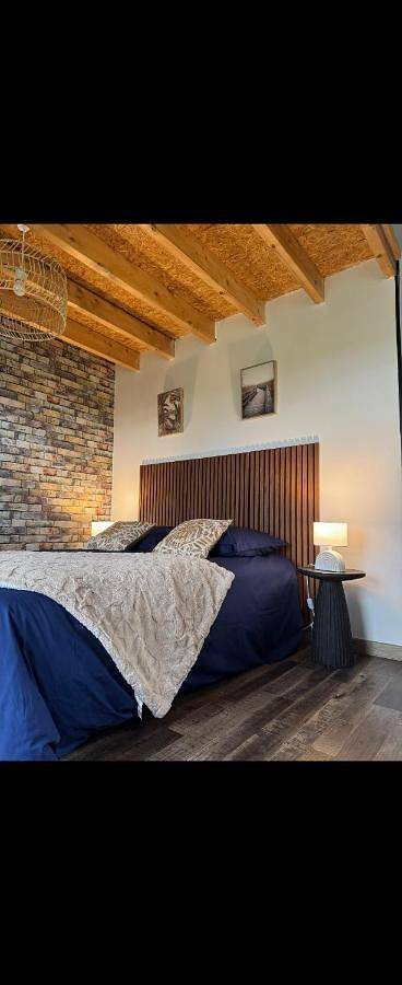 Maison d’hôte pour 2 personnes, avec terrasse ainsi que vue et jardin