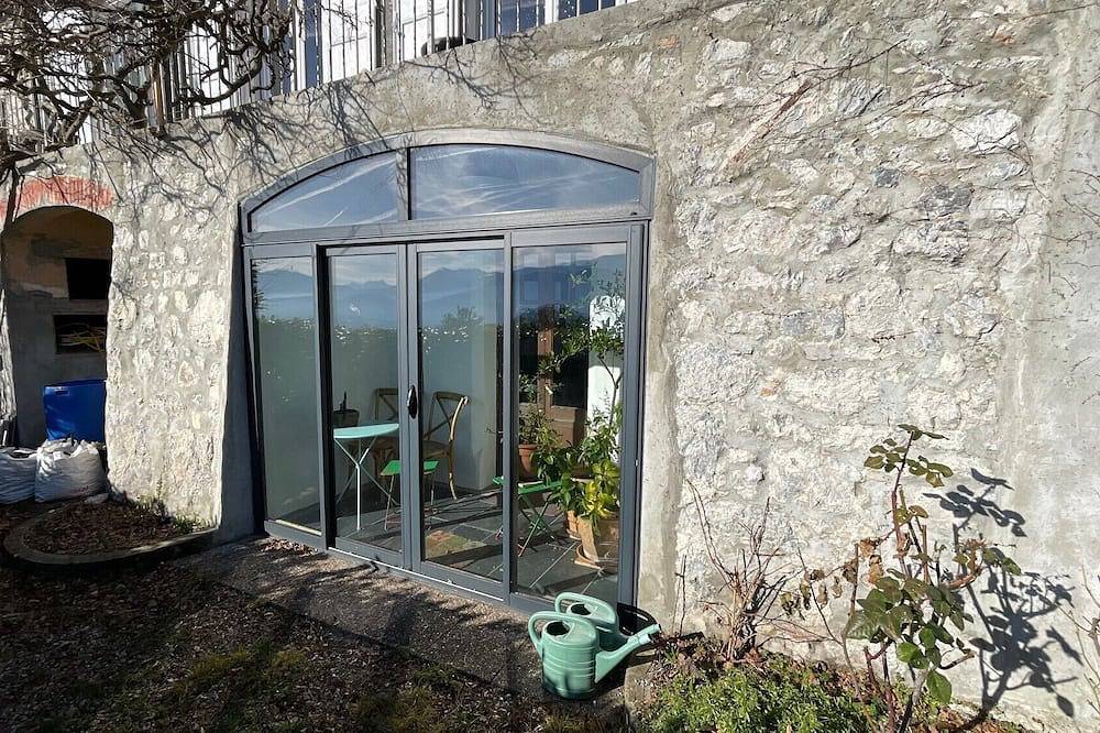 Appartement entier, Studio, vue panoramique Belledonne, grand jardin calme - La Tronche/Grenoble in La Tronche, Isère