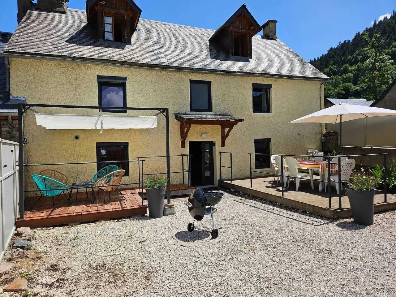 Geräumiges Ferienhaus nahe Aragnouet mit Terrasse und Garten in Aragnouet, Nationalpark Pyrenäen