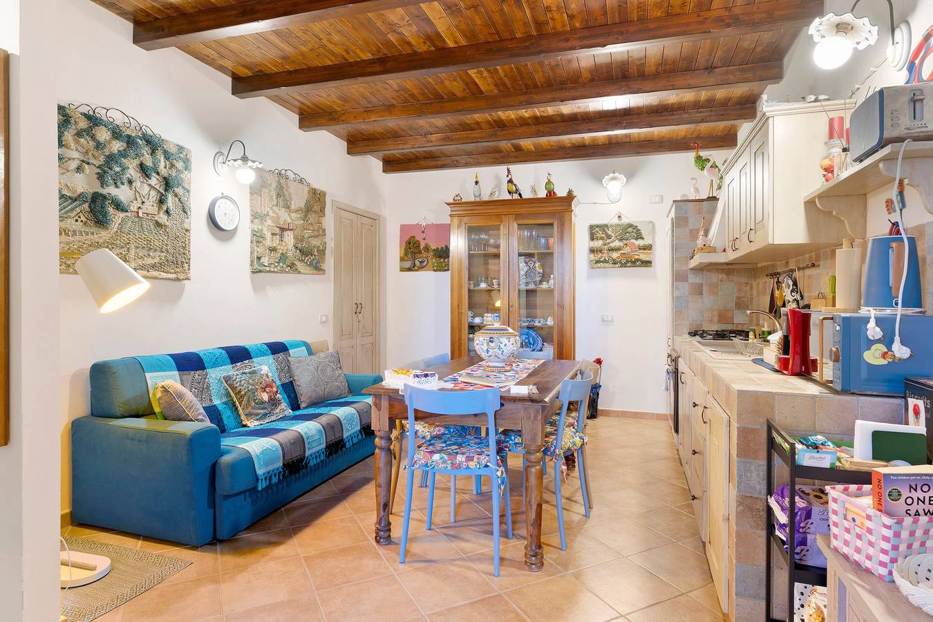 Appartamento intero, Appartamento 'L'elegante Dépendance Del Barone' con Giardino Privato, Wi-Fi e Aria Condizionata in Agrigento, Provincia di Agrigento