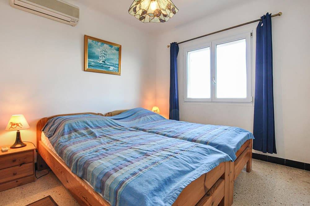 Awesome home in Roquebrune-sur-Argens in Les Issambres, Roquebrune-sur-Argens