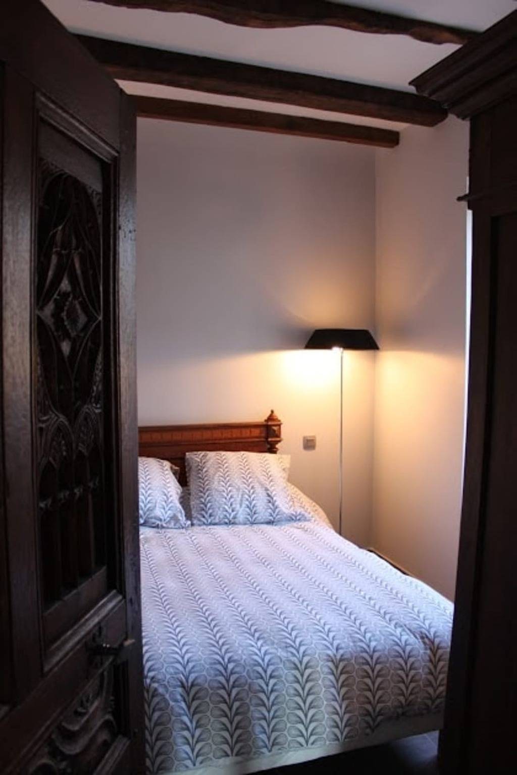 L'Ardoise, Maison au pied du château de Castelnau in Prudhomat, Lot