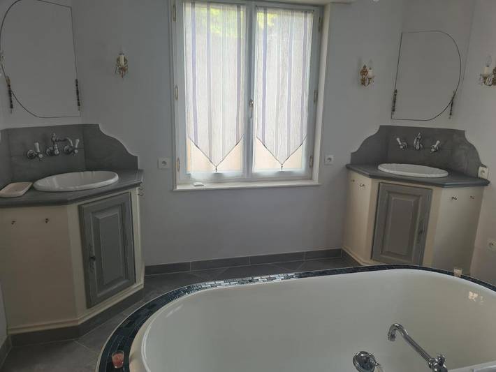 Chambre d’hôte pour 2 personnes, avec terrasse et jardin ainsi que piscine et vue à Bollène - 4