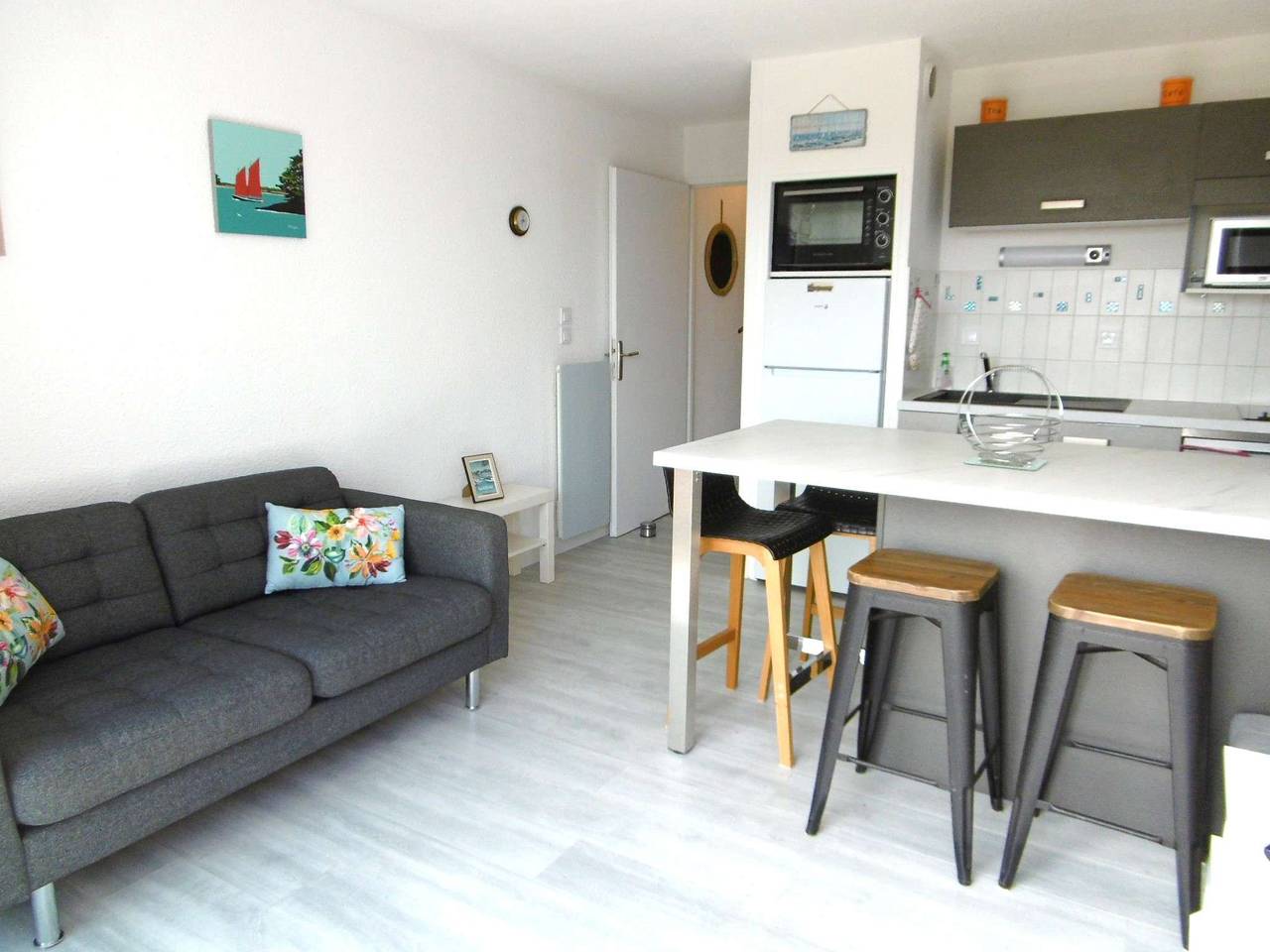 Appartement entier, Appartement 2 pièces 2 à 4 personnes à 500 m de la plage Wifi in Sarzeau, Côte des Mégalithes