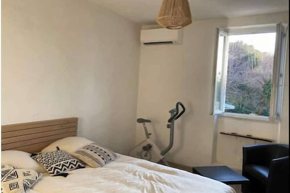 Room in house drome + viarhona + freeway + jacuzzi (extra charge) in Châteauneuf-du-Rhône, Región de Nyons