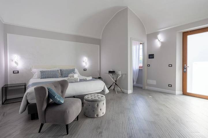 Intero piano: 8 posti letto in Vercelli, Provincia di Vercelli