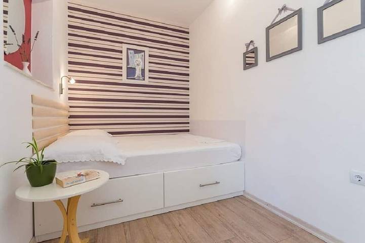 Ganze Wohnung, Two bedroom apartment Romeo with hot-tub in Dubrovnik, Grad Dubrovnik