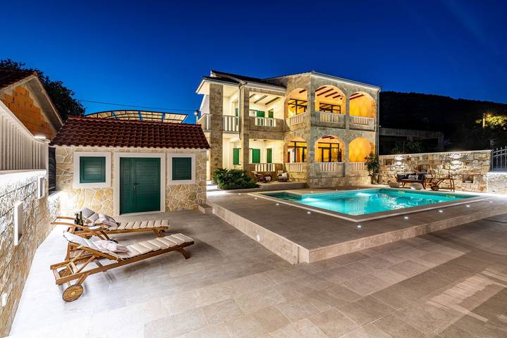 Villa für 8 Personen, mit Garten und Pool sowie Sauna in Marina - 4