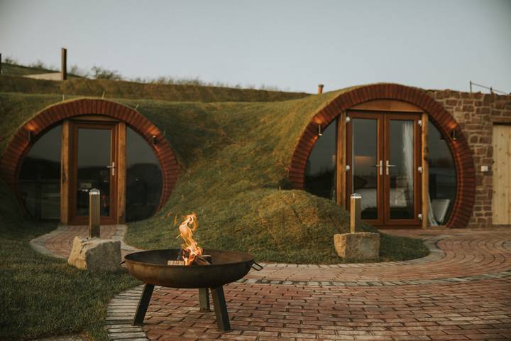 Camping for 6 people, with hot tub in Mid-Wales