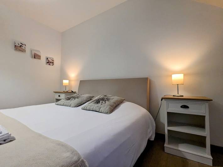 Gîte pour 14 personnes, avec piscine ainsi que terrasse et jardin dans Centre-Val de Loire - 4