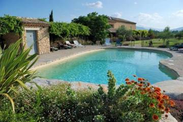 Gîte pour 4 personnes, avec piscine ainsi que jardin et vue à Villedieu
