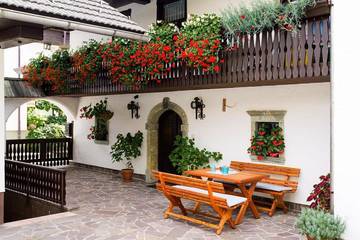 Ferienwohnung für 2 Personen, mit Ausblick und Garten sowie Terrasse und Seeblick in Bled