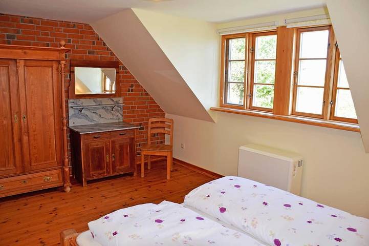 Cottage für 4 Personen, mit Terrasse und Garten in Middelhagen - 2