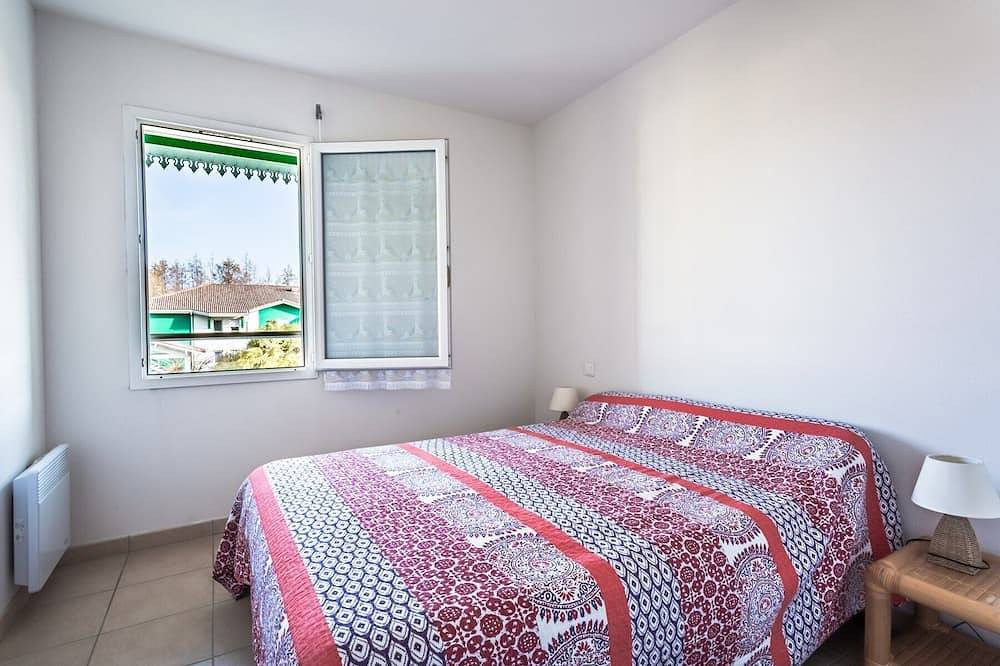 Apartamento entero, Sanguinet beautiful apartment sleeps 4/6 in residence with swimming pool in the center of town and... in Sanguinet, Côte d’Argent