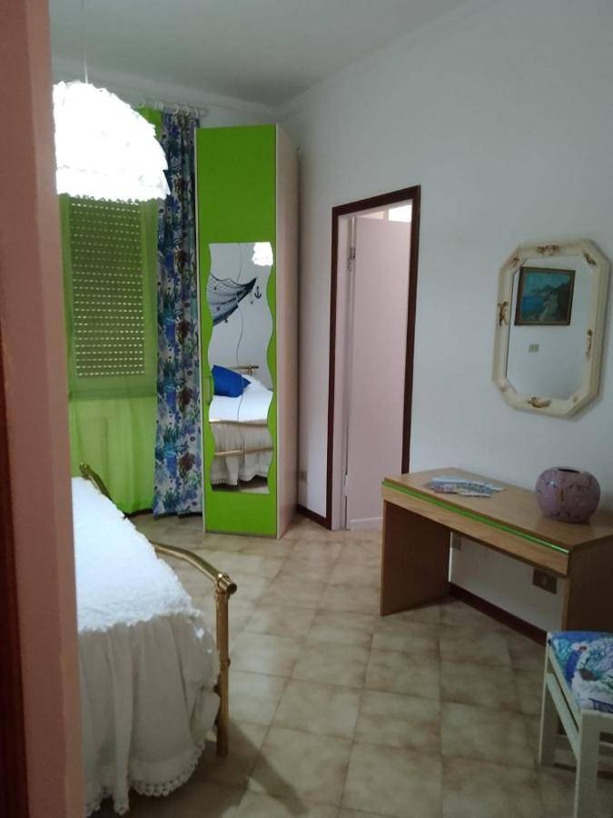 Palazzo tre palme in Follonica, Costa degli Etruschi