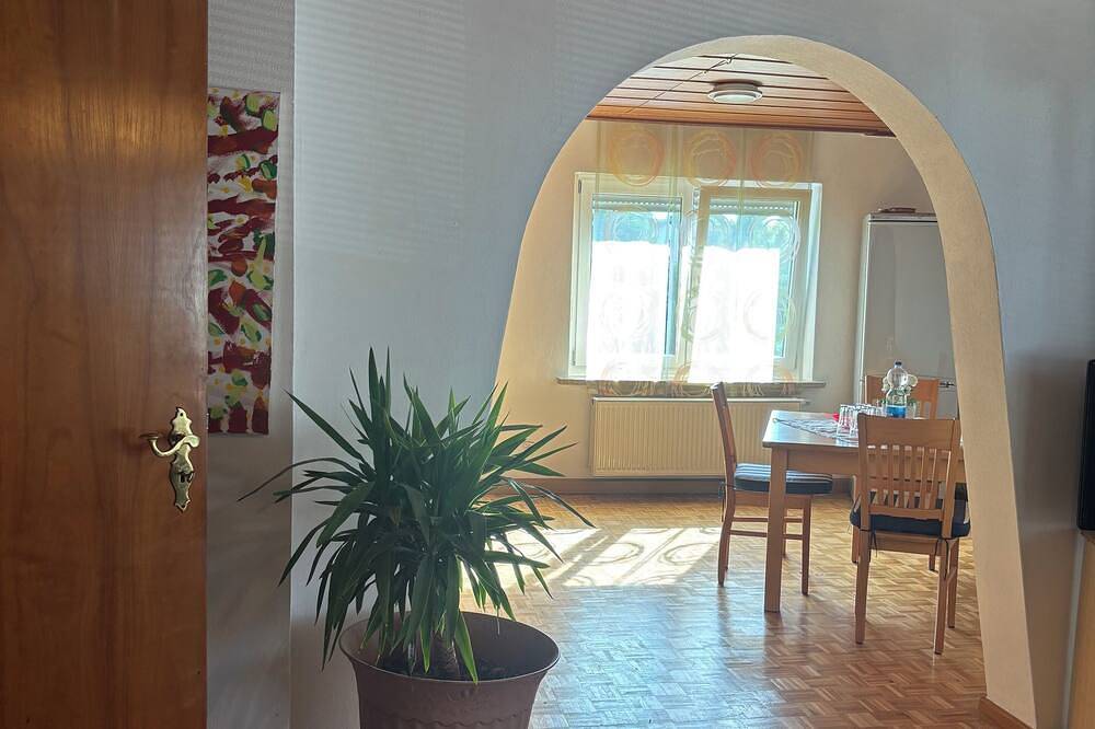 Ganze Wohnung, Moderne 3-Zimmer Wohnung in Erlangen, Franken