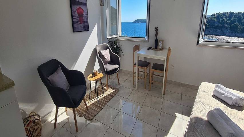 Vakantiewoning voor 2 personen, met terras in Zaton