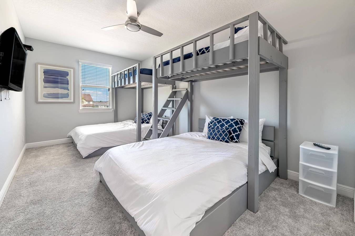 Home Near Disney Area-Sleeps 14 Guest in ChampionsGate, Four Corners