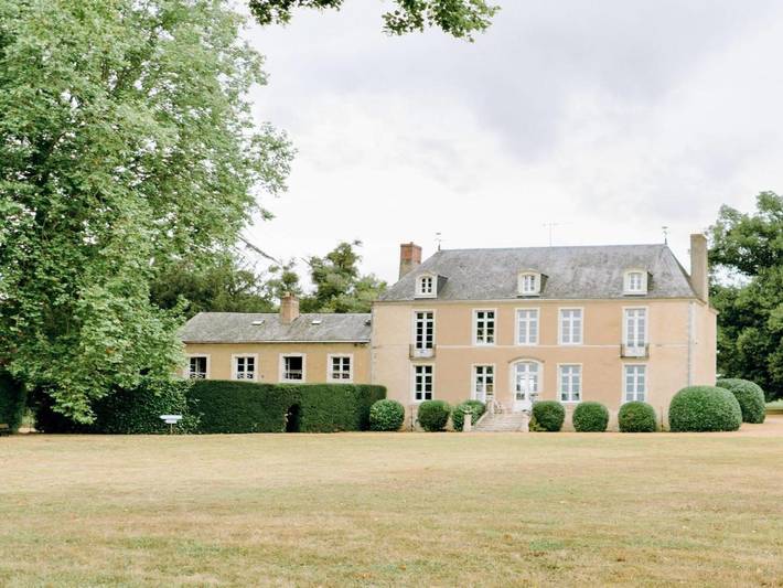 Location de vacances pour 15 personnes, avec jardin dans Bazouges Cré sur Loir