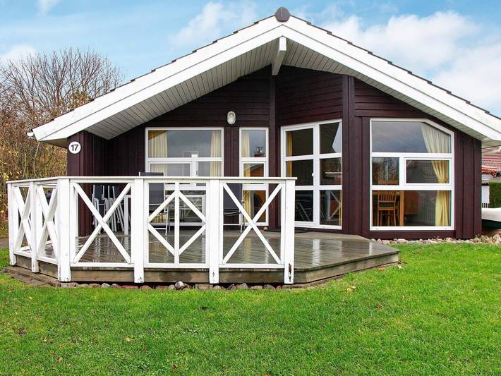 Ferienhaus für 6 Personen, mit Terrasse und Sauna in Wackerballig