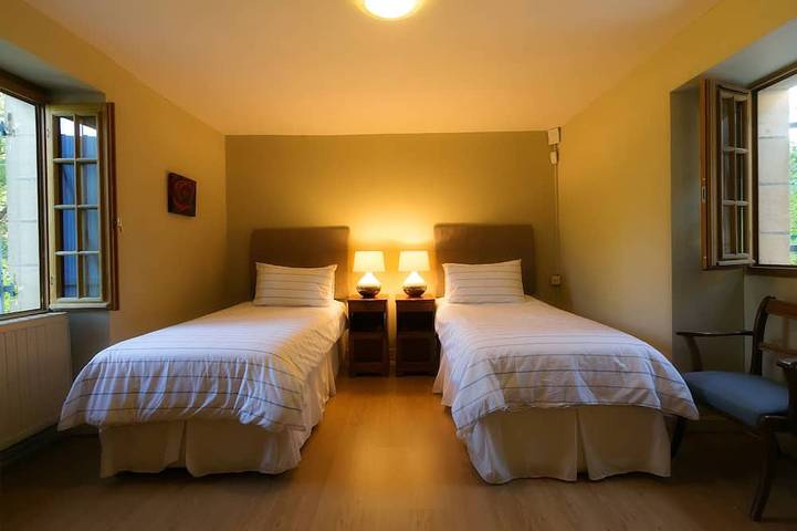 Location de vacances pour 10 personnes, avec jardin à Saint-André-d'Allas - 4