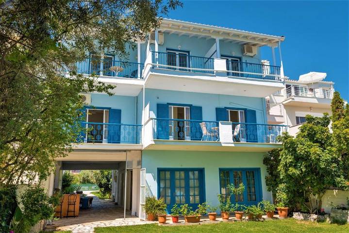 Ferienwohnung für 2 Personen, mit Balkon und Terrasse sowie Garten und Ausblick