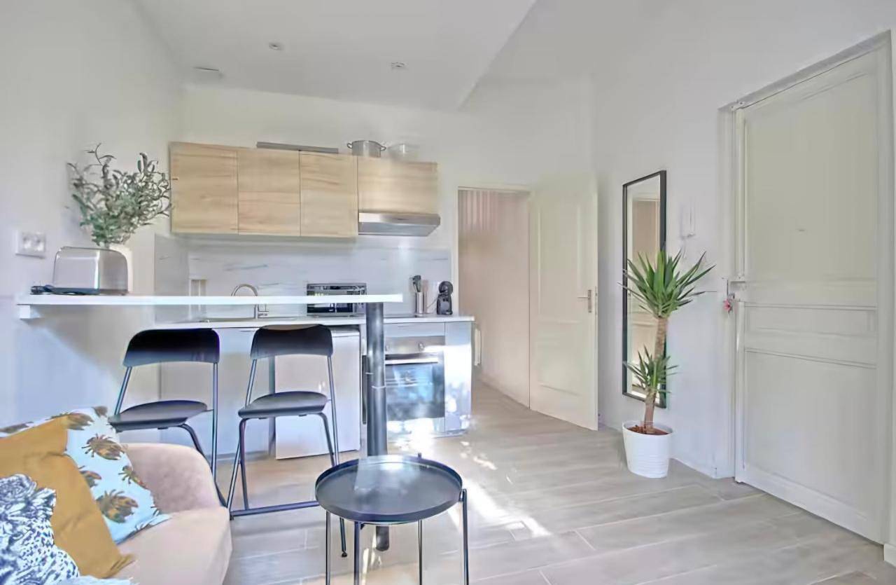 Appartement entier, One-Bedroom Apartment in Hyeres, Parc national de Port-Cros