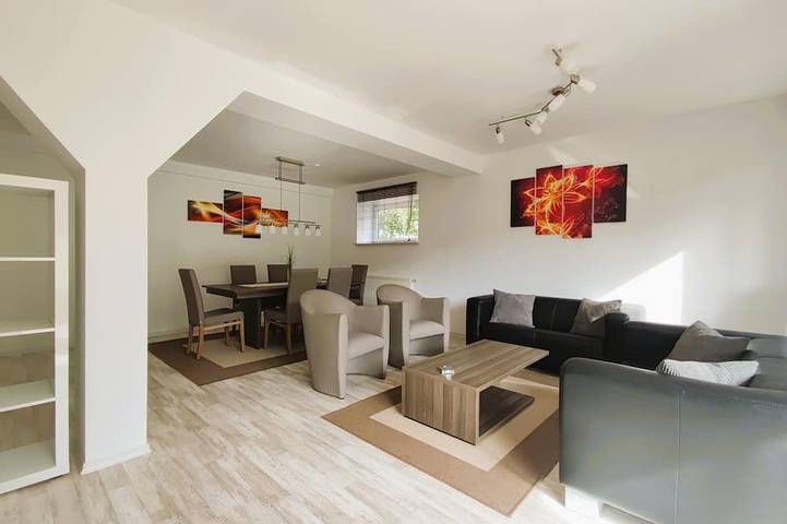 Appartement de vacances pour 6 personnes, avec terrasse et jardin