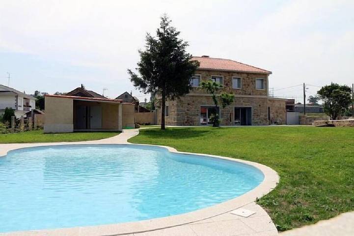 Cottage for 11 people, with terrace and garden - 1