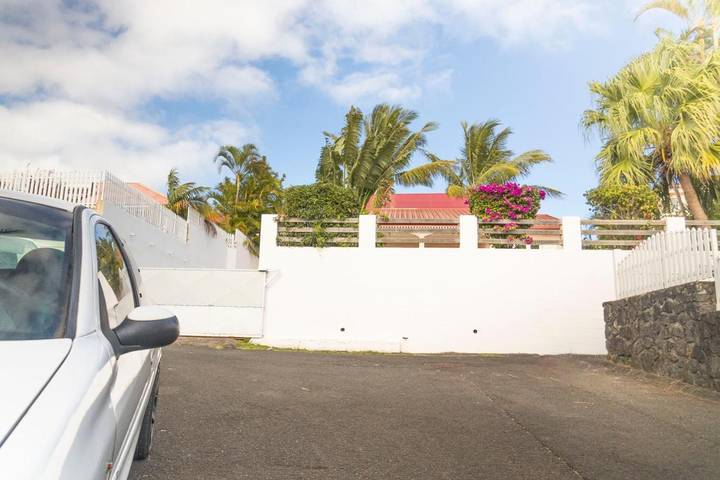 Location de vacances pour 7 personnes, avec jardin ainsi que vue et piscine à Sainte-Marie (Île de la Réunion) - 4