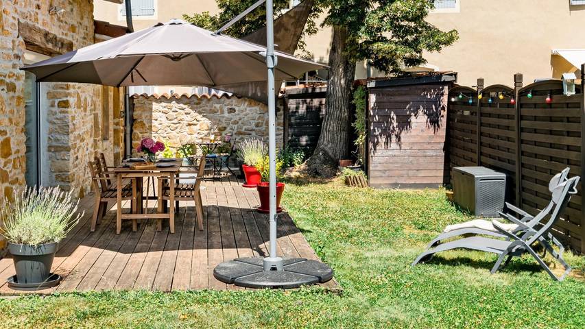Gîte pour 2 personnes, avec Terrasse ainsi que Jardin et Vue