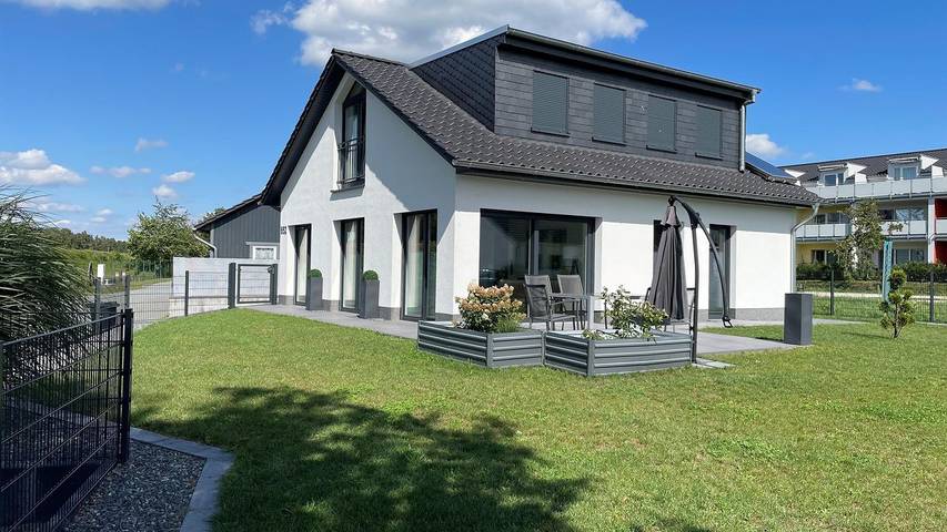 Ferienwohnung für 4 Personen, mit Garten und Terrasse in Sassenburg