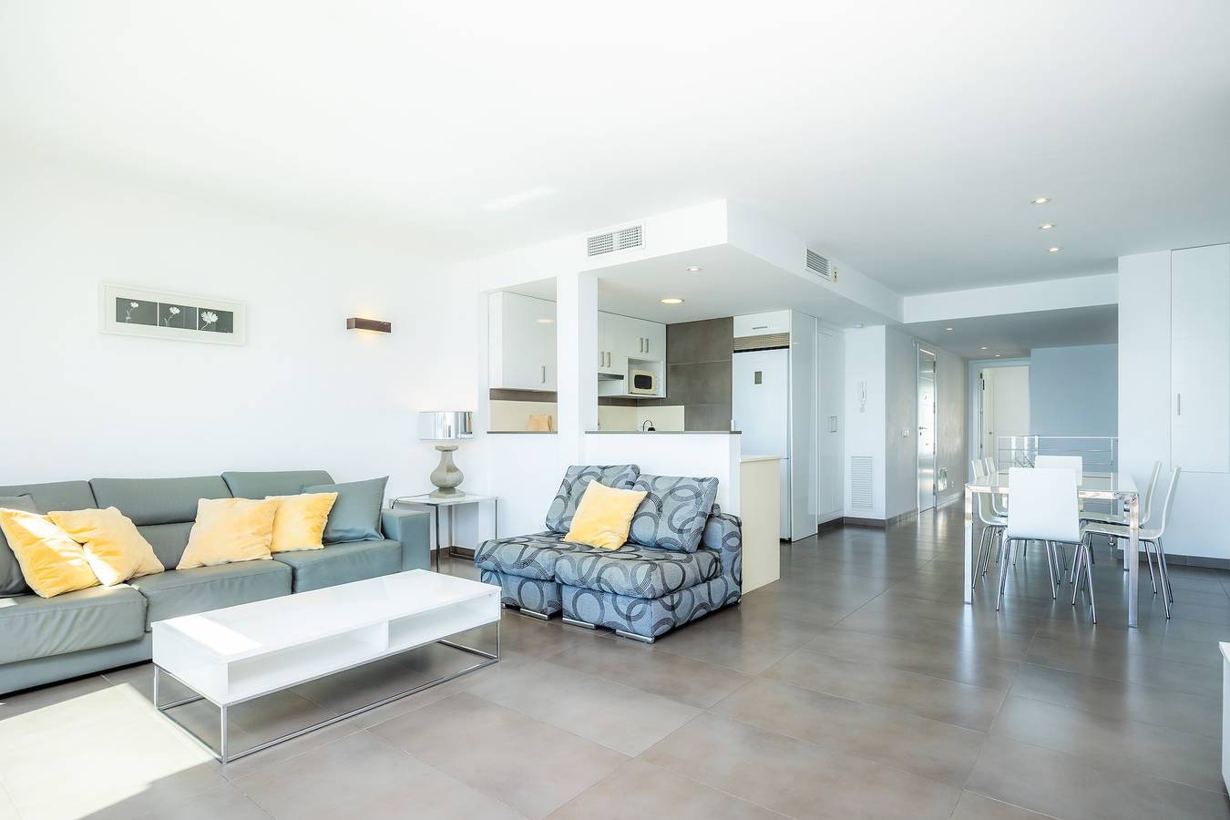 Apartamento inteiro, Apartamento 'Voramar 33A Joana Duplex' com Vista Mar, Terraço Privado e Wi-Fi in Port de Pollença, Pollença