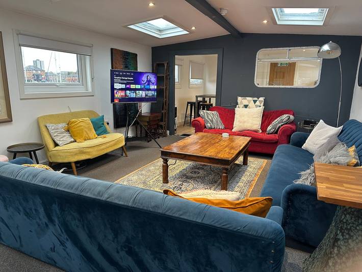 Boot für 16 Personen, mit Haustier in England