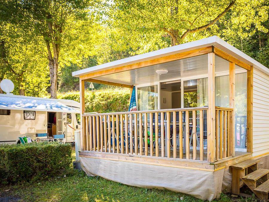 Flower Camping Le Pont du Tarn - Mobilheim 6 personen - Mobilheim O'hara Confort 25 m² - 2 Zimmer + Überdachte Terrasse + Tv 4/6 Pers. in Florac-Trois-Rivières, Cevennen